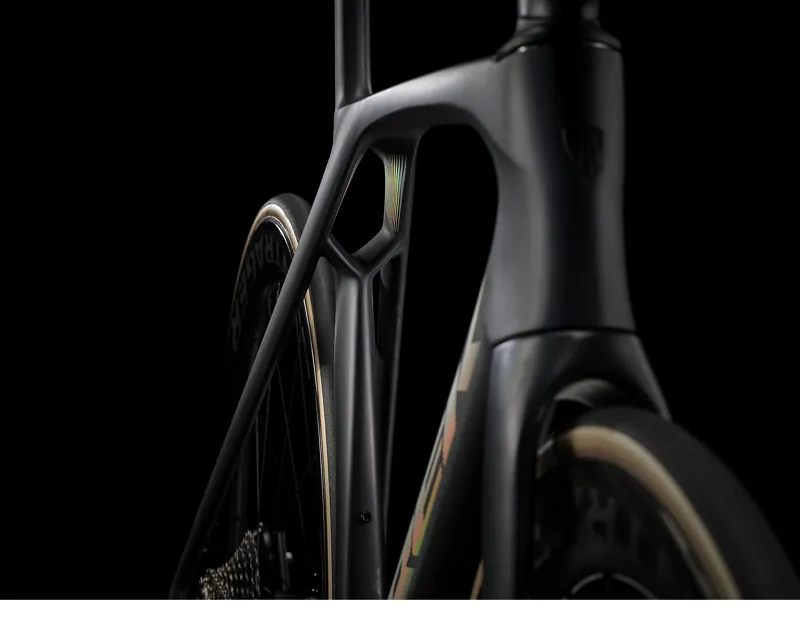 Trek Madone SLR 9 Road Race Bike in Smoke Black-7